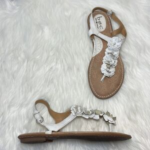 Born BOC‎ White Leather Floral Thong Sandals Sz 10